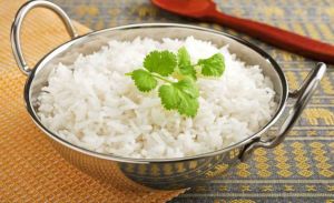 Como fazer arroz branco soltinho